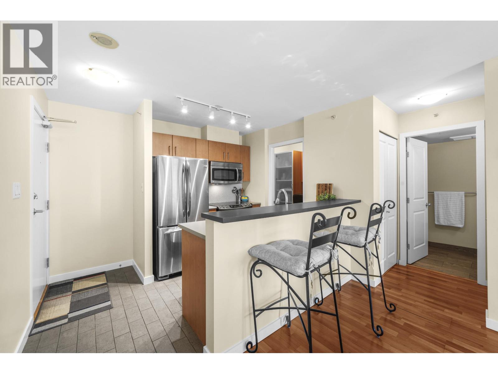 2107 1295 Richards Street, Vancouver, British Columbia  V6B 1B7 - Photo 1 - R3048156