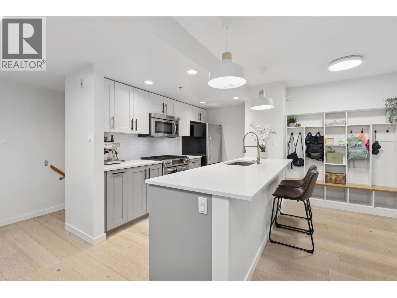 Th4 1288 Chesterfield Avenue, North Vancouver, British Columbia  V7M 0B1 - Photo 4 - R3054766