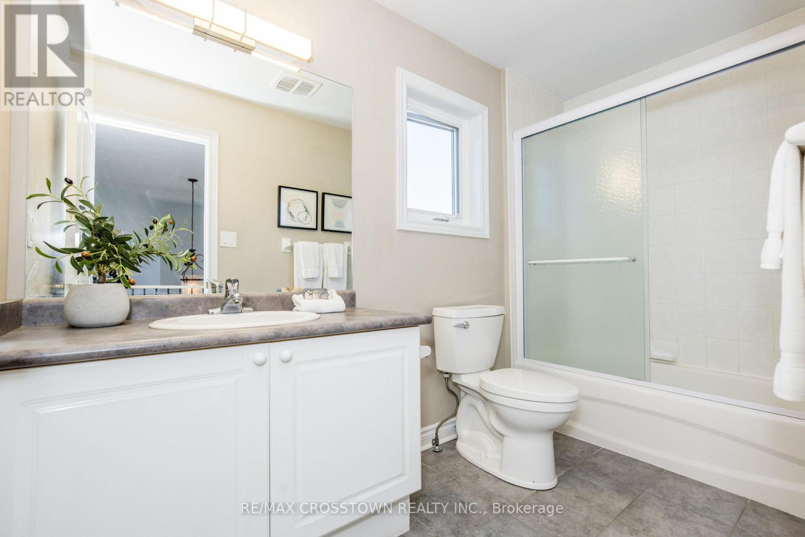 62 Windsor Crescent, Barrie, Ontario  L4N 0K4 - Photo 22 - S12441684