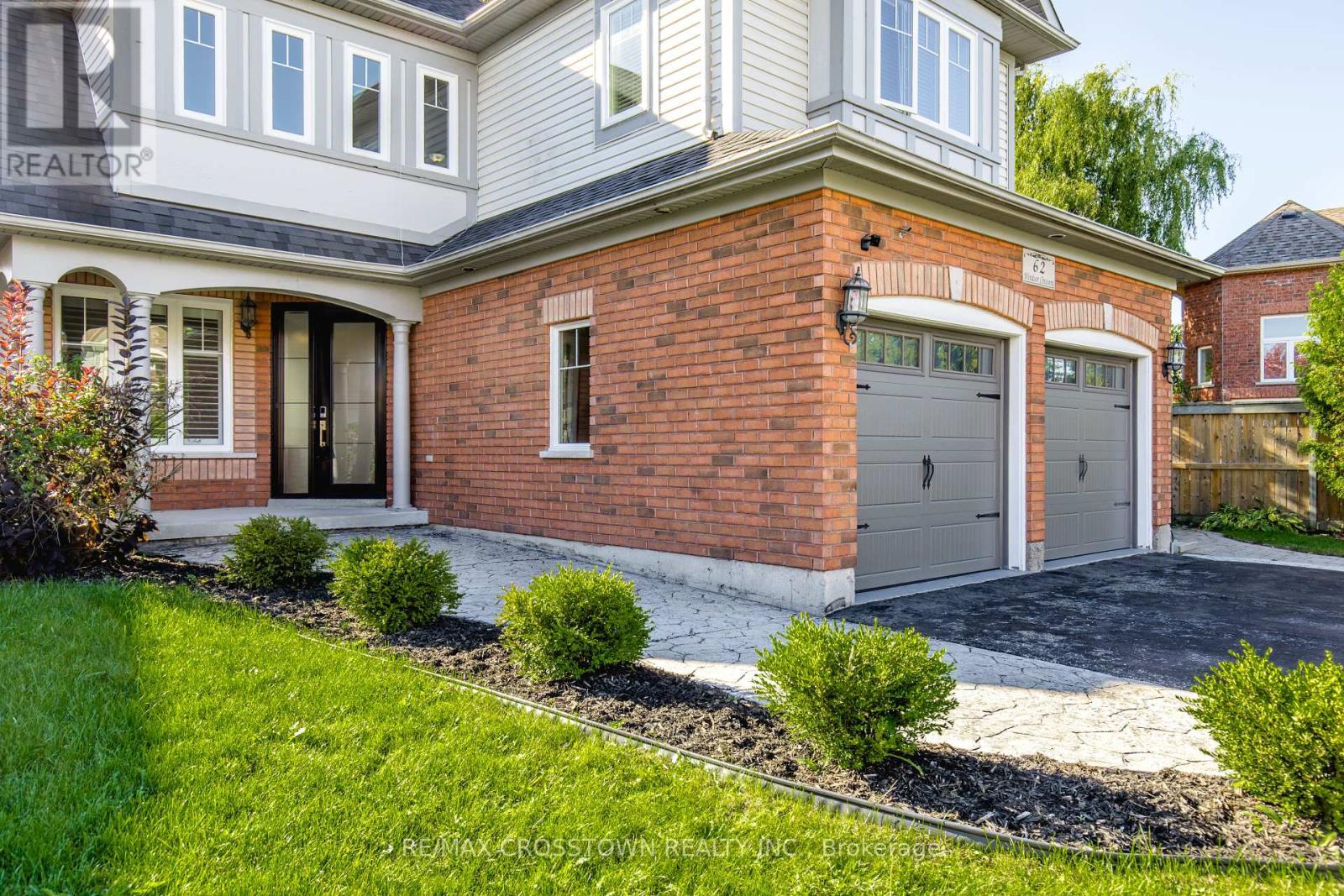 62 Windsor Crescent, Barrie, Ontario  L4N 0K4 - Photo 4 - S12441684