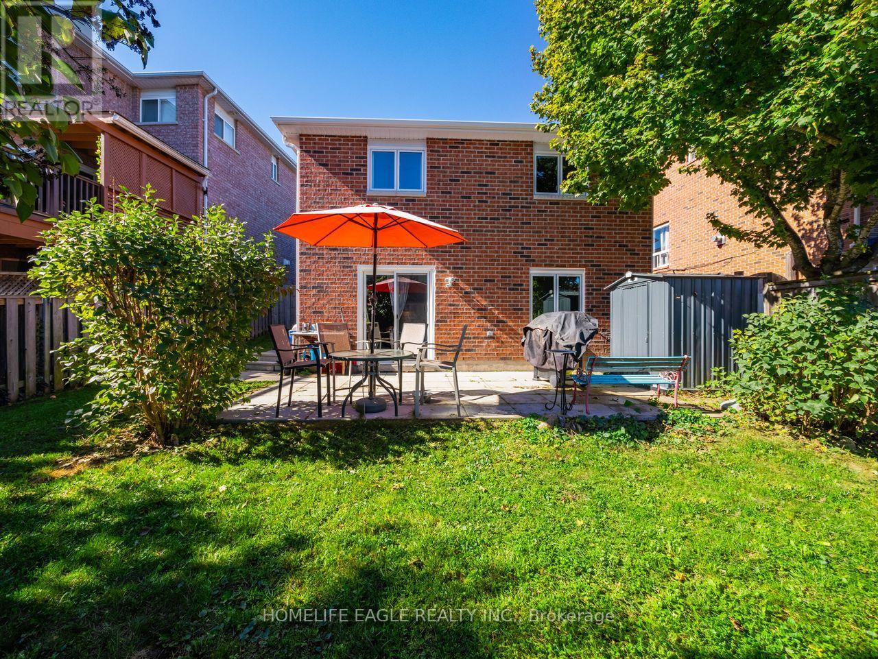 15 Brown Wood Drive, Barrie (Little Lake), Ontario  L4M 6N4 - Photo 16 - S12441686