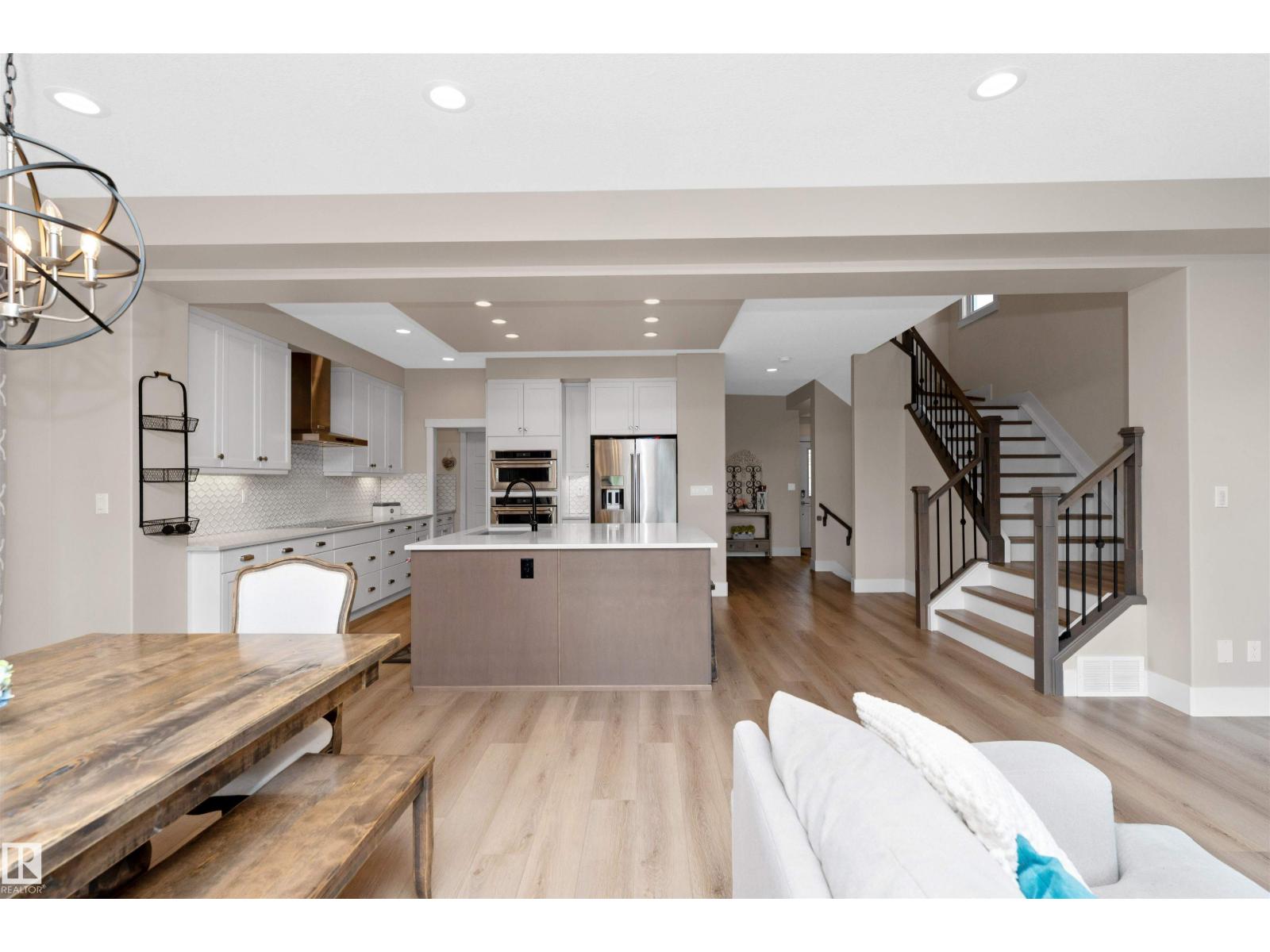 2015 Price Ld Sw, Edmonton, Alberta  T6W 3P8 - Photo 18 - E4460547
