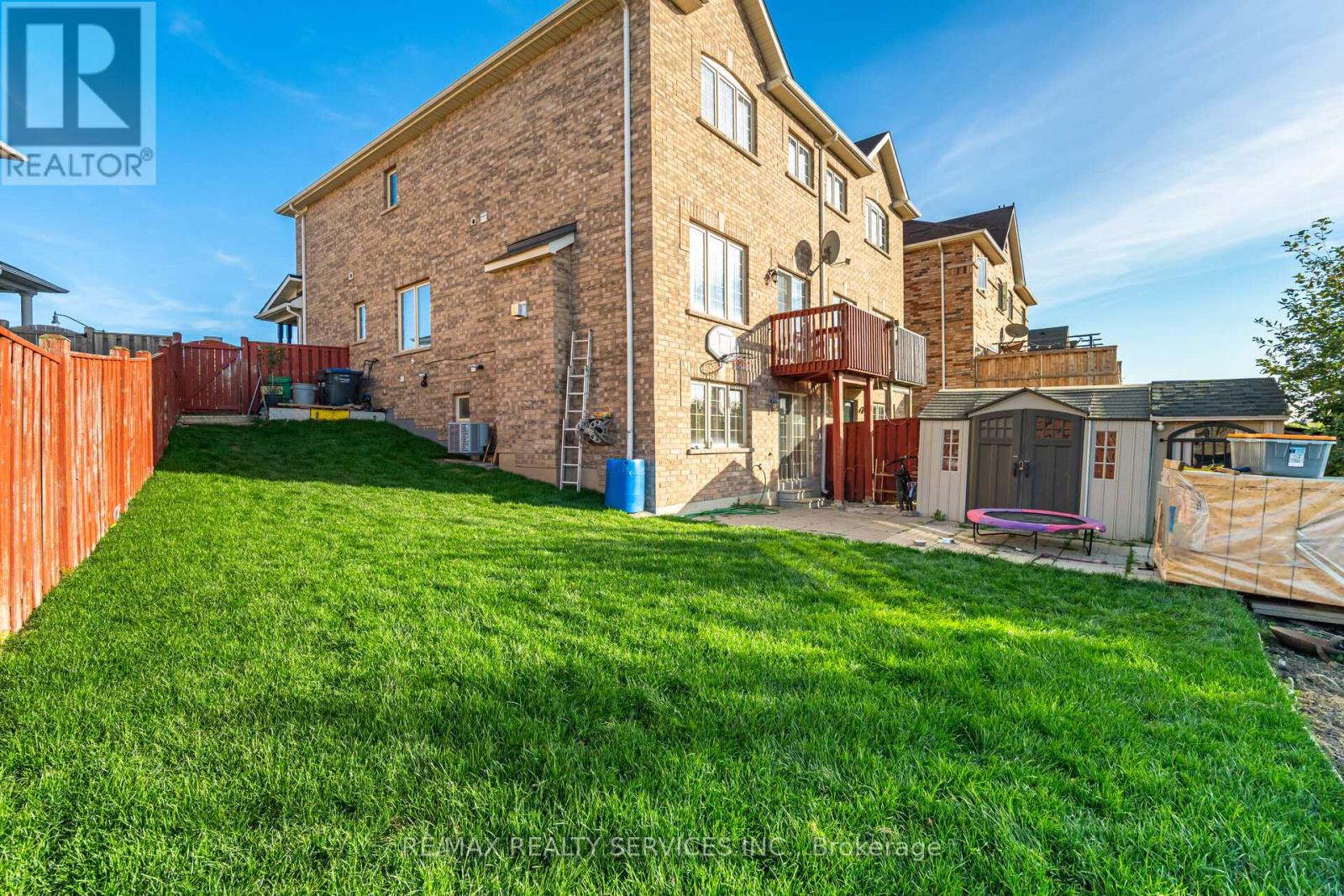 38 Delport Close, Brampton, Ontario  L6P 3T3 - Photo 50 - W12439550