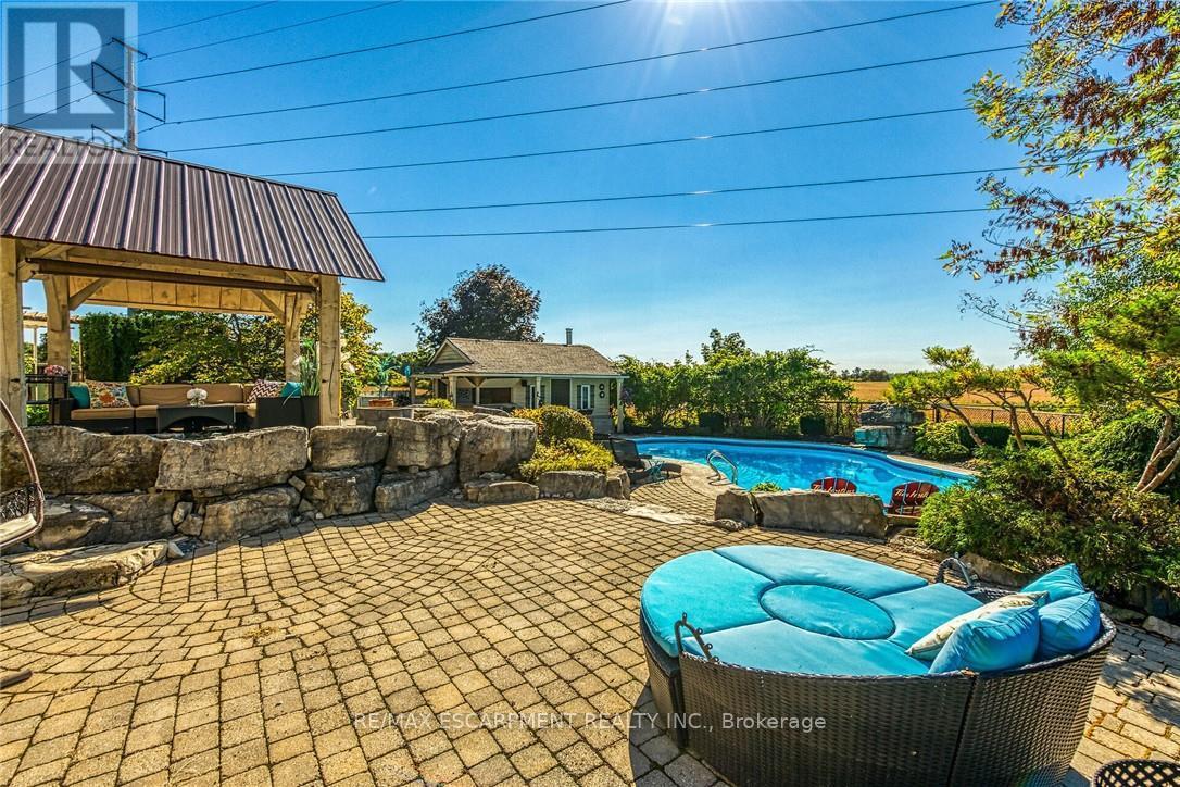 8 Blackburn Court, Haldimand, Ontario  N3W 2N9 - Photo 43 - X12441687