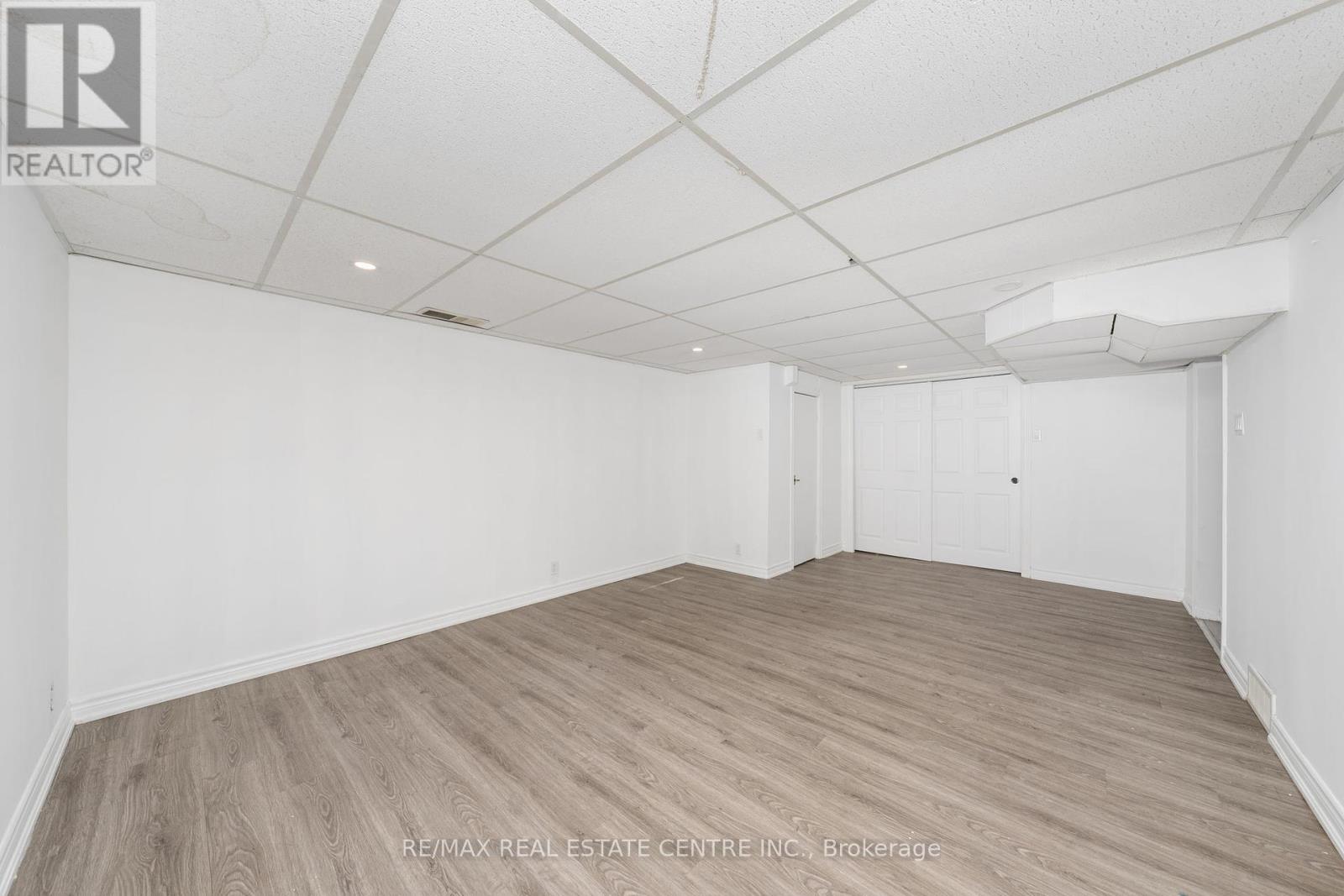 601 Hollywood Place, Sarnia, Ontario  N7V 2J1 - Photo 10 - X12441697