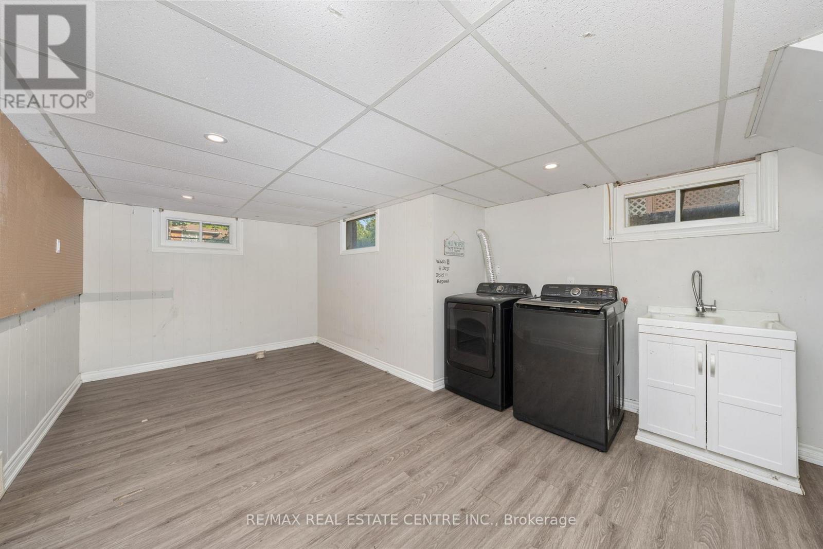 601 Hollywood Place, Sarnia, Ontario  N7V 2J1 - Photo 14 - X12441697