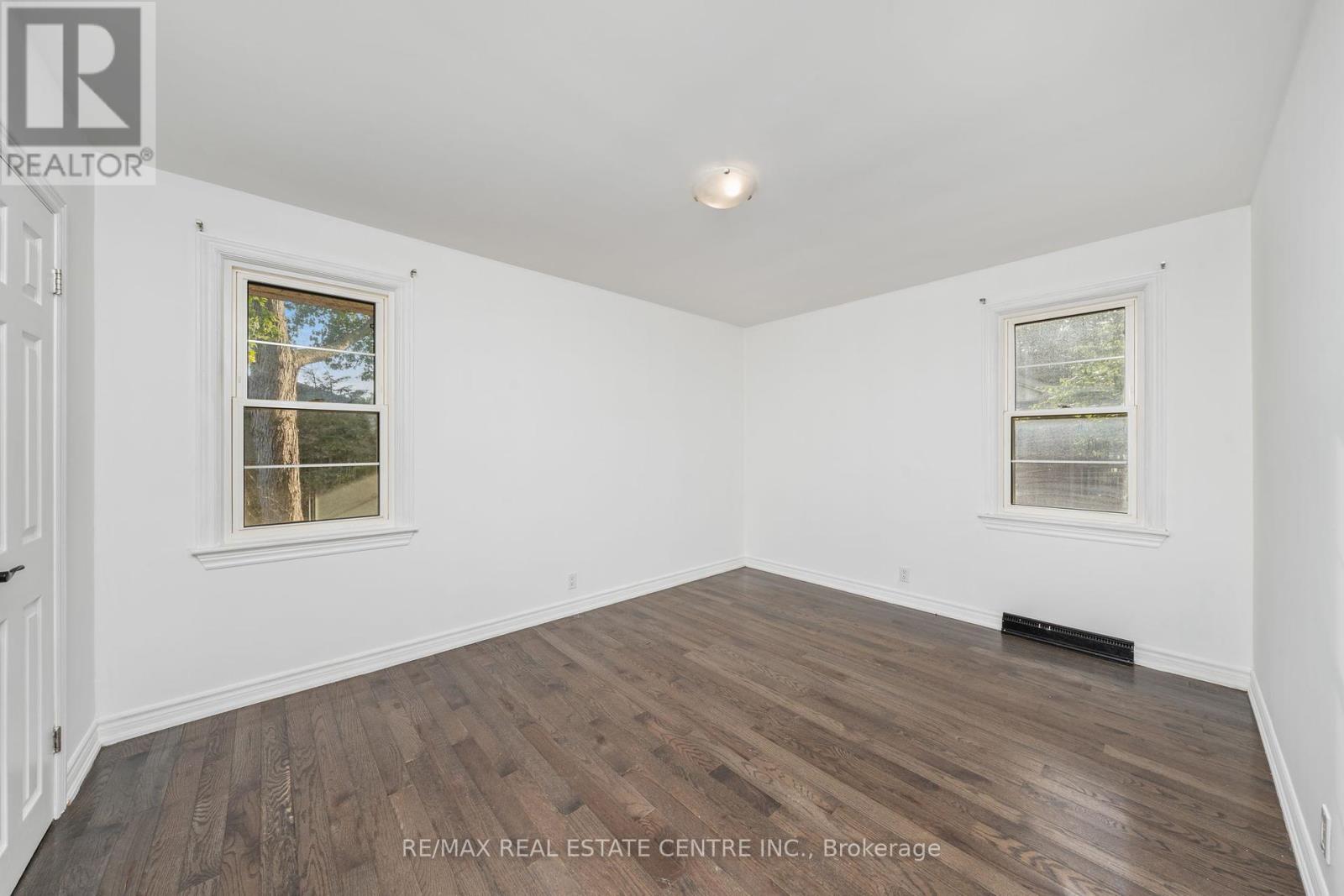601 Hollywood Place, Sarnia, Ontario  N7V 2J1 - Photo 16 - X12441697
