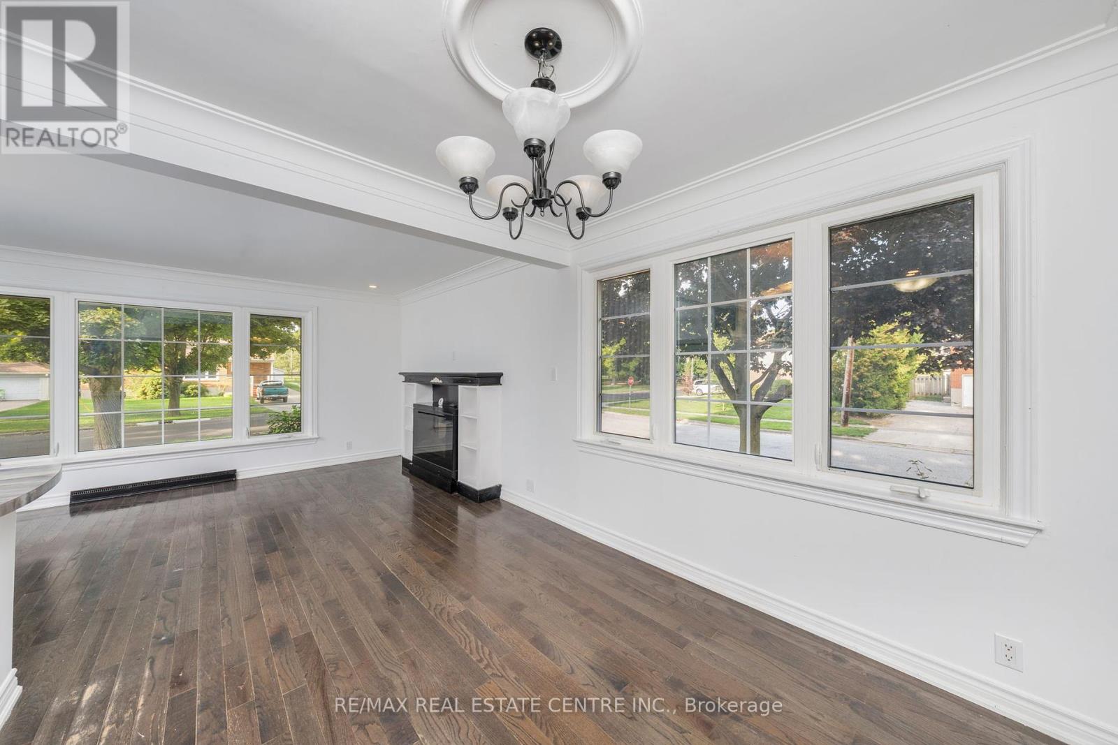 601 Hollywood Place, Sarnia, Ontario  N7V 2J1 - Photo 27 - X12441697
