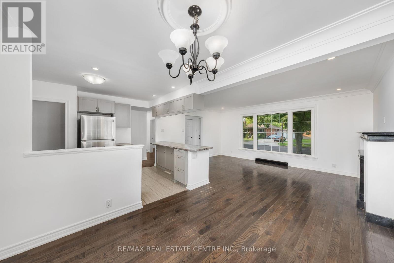 601 Hollywood Place, Sarnia, Ontario  N7V 2J1 - Photo 28 - X12441697