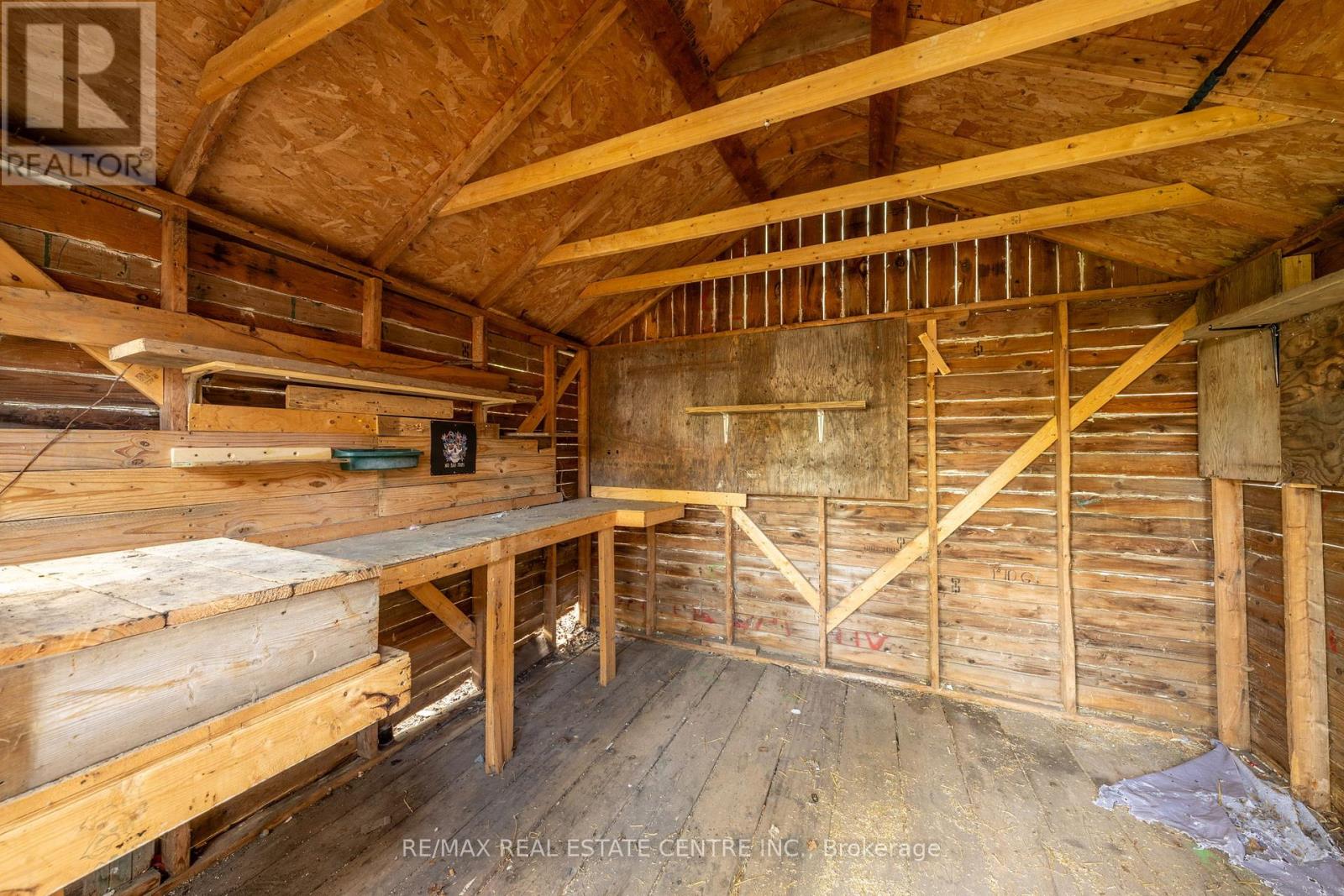 601 Hollywood Place, Sarnia, Ontario  N7V 2J1 - Photo 36 - X12441697
