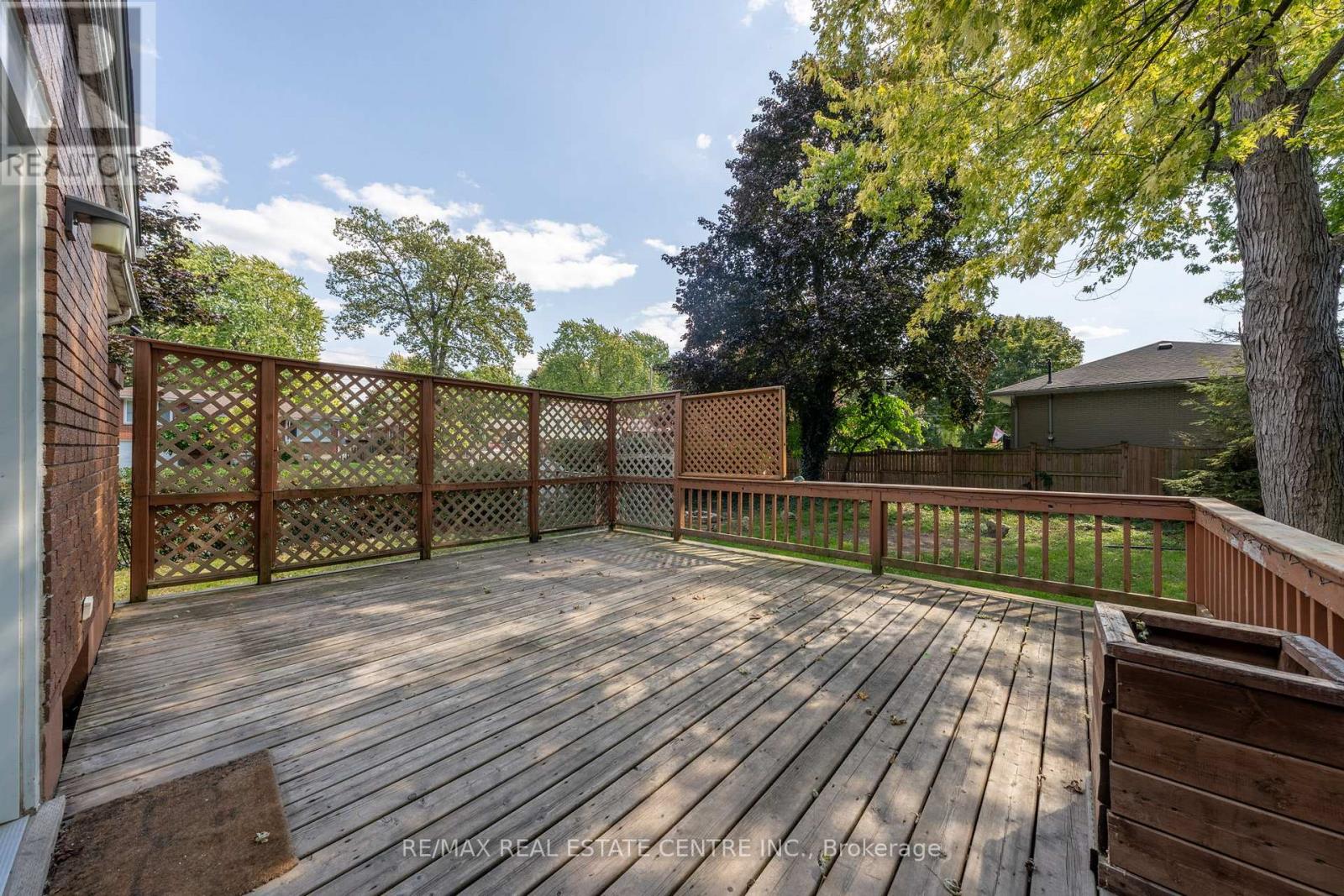 601 Hollywood Place, Sarnia, Ontario  N7V 2J1 - Photo 40 - X12441697