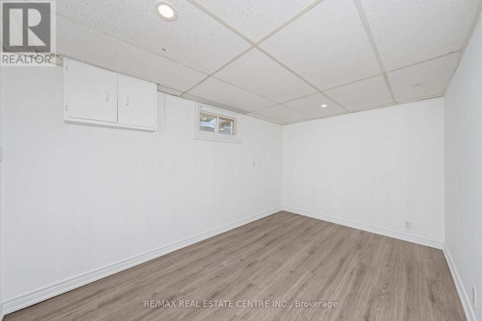 601 Hollywood Place, Sarnia, Ontario  N7V 2J1 - Photo 6 - X12441697