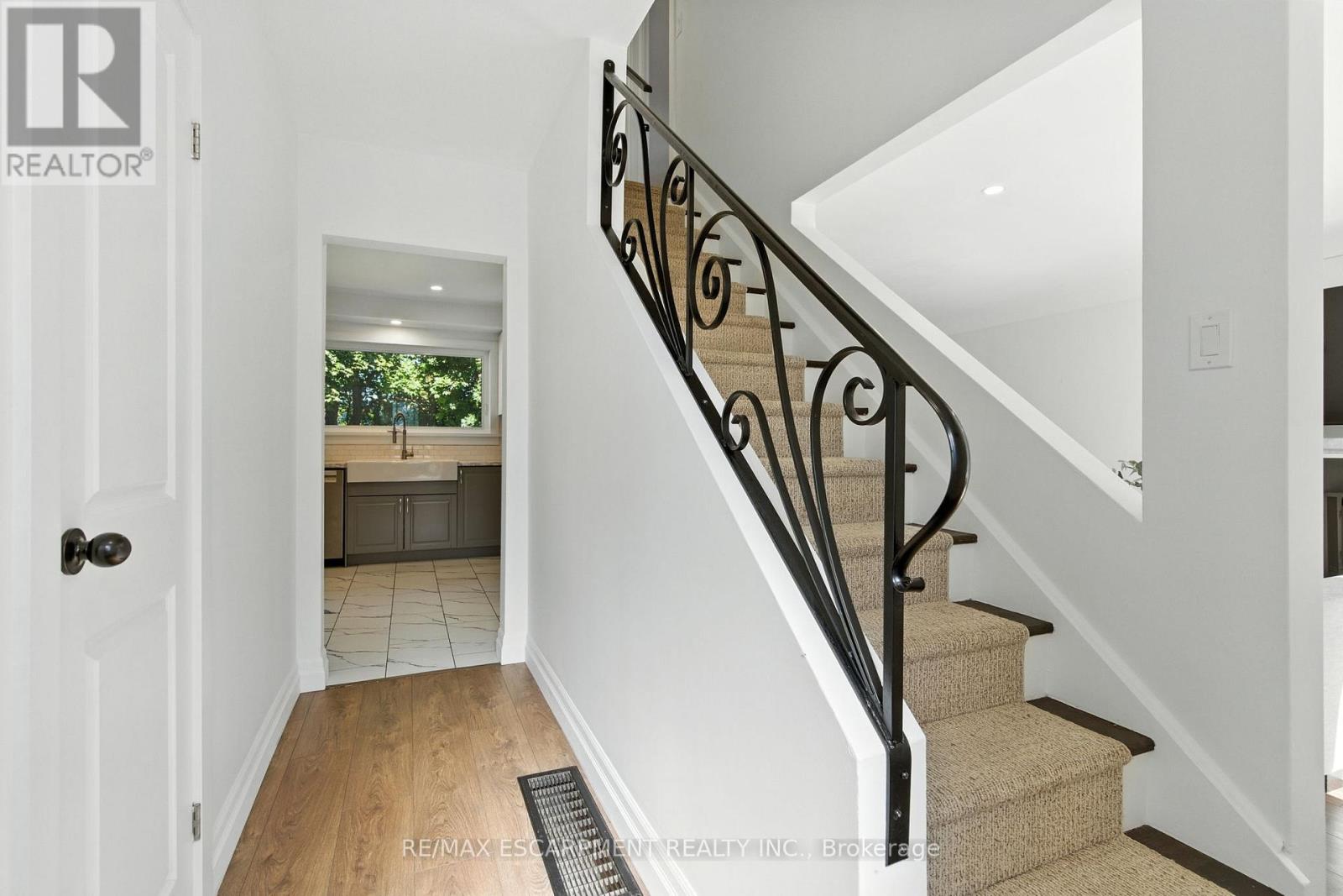139 Toby Crescent, Hamilton (Huntington), Ontario  L8T 2N9 - Photo 19 - X12441700