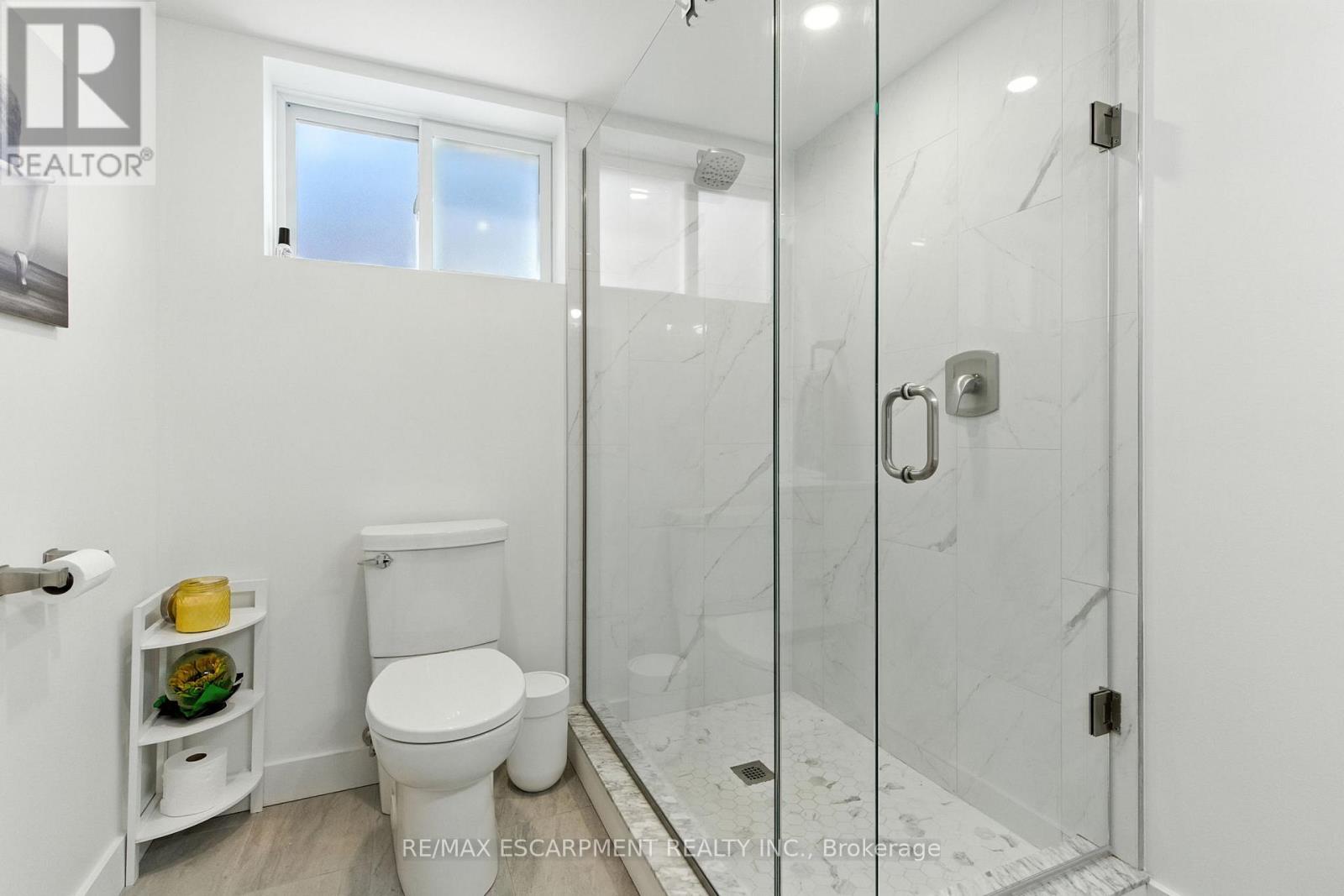 139 Toby Crescent, Hamilton (Huntington), Ontario  L8T 2N9 - Photo 34 - X12441700