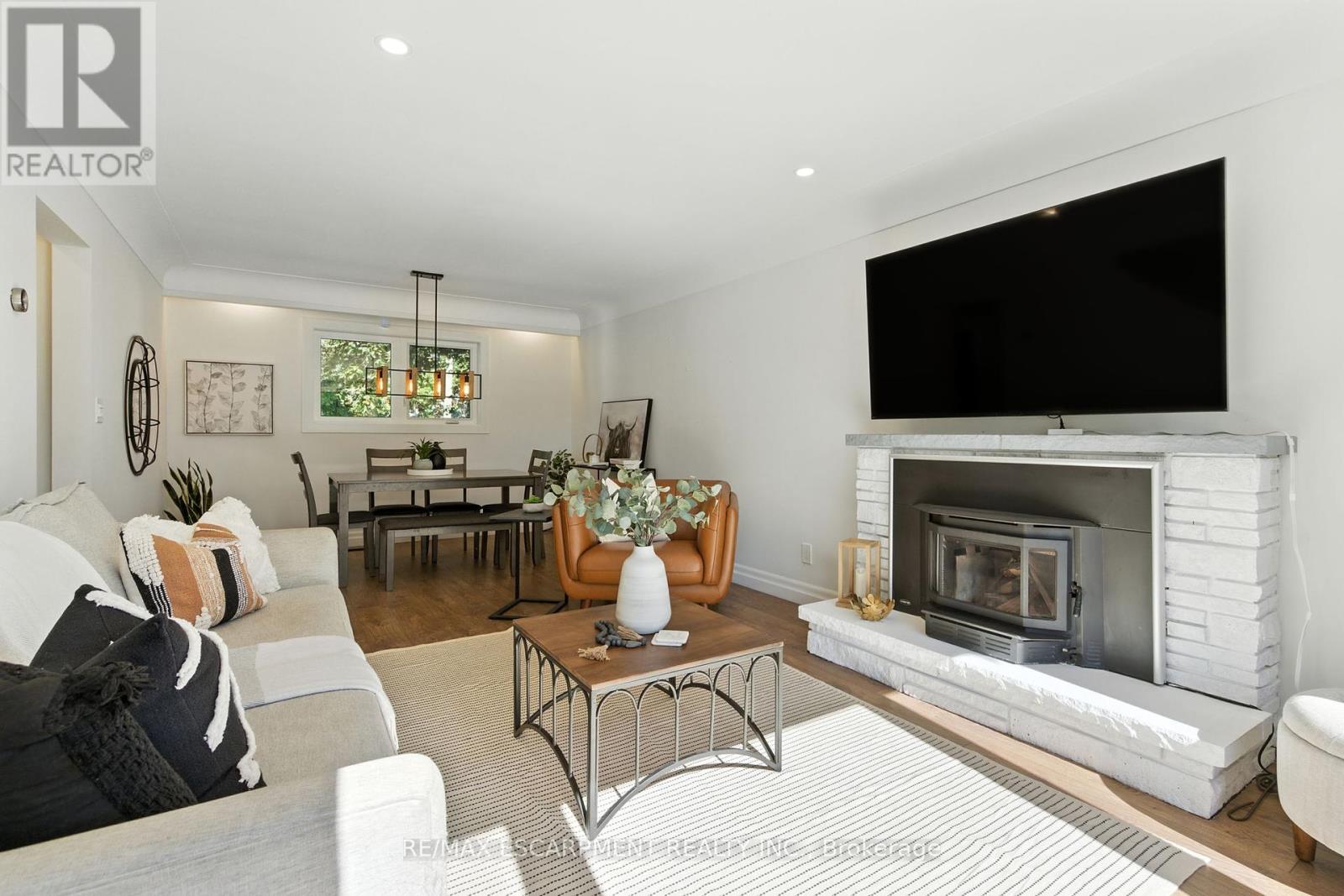 139 Toby Crescent, Hamilton (Huntington), Ontario  L8T 2N9 - Photo 7 - X12441700