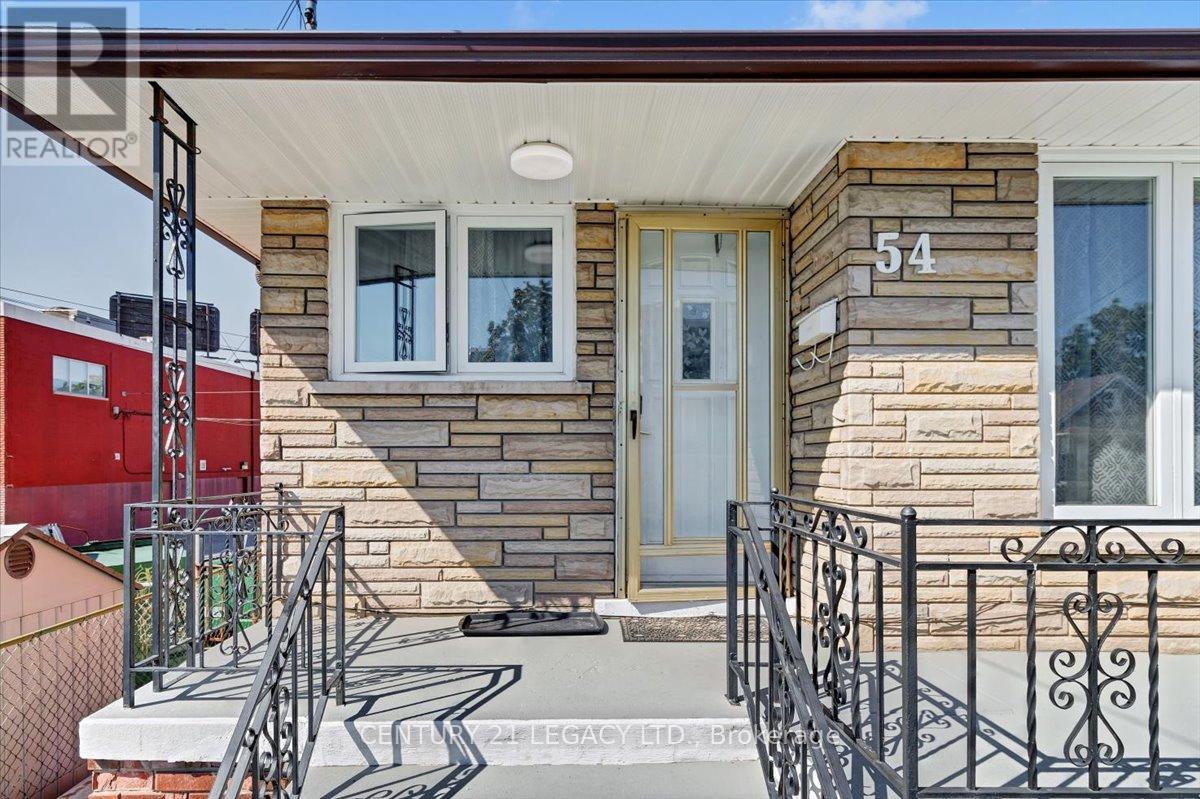 54 Beland Avenue S, Hamilton, Ontario  L8H 1B8 - Photo 4 - X12441707