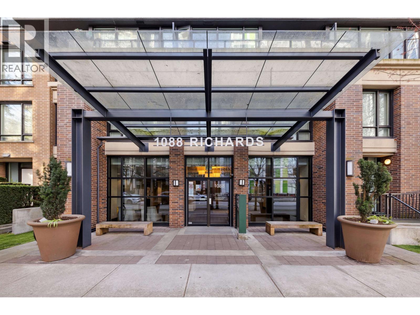 811 1088 Richards Street, Vancouver, British Columbia  V6B 0J8 - Photo 1 - R3054889