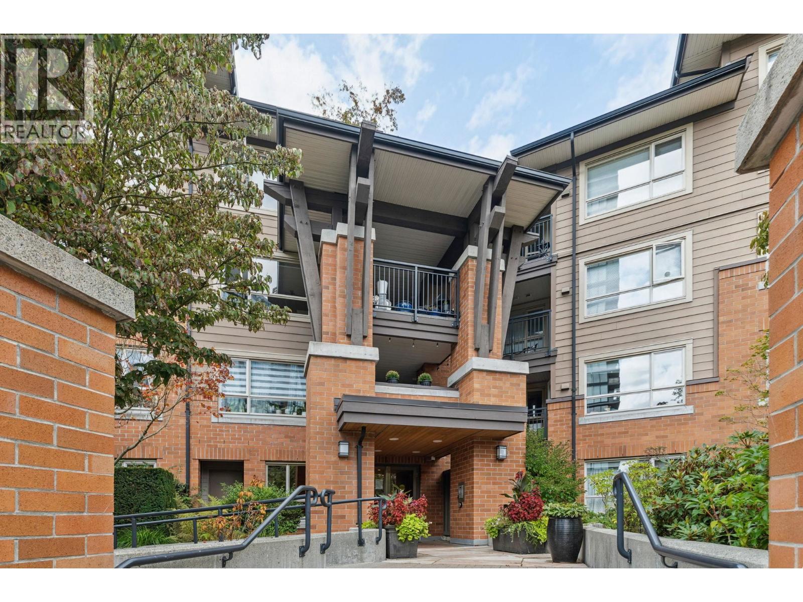 212 600 Klahanie Drive, Port Moody, British Columbia  V3H 5L2 - Photo 2 - R3054901