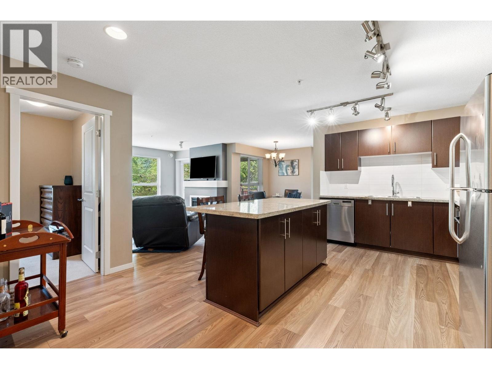 212 600 Klahanie Drive, Port Moody, British Columbia  V3H 5L2 - Photo 8 - R3054901