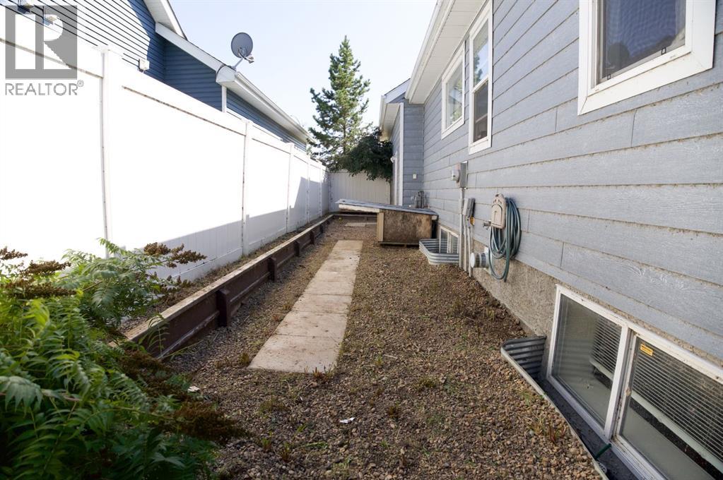 7102 Cobb Street, Lacombe, Alberta  T4L 1Z3 - Photo 49 - A2251464