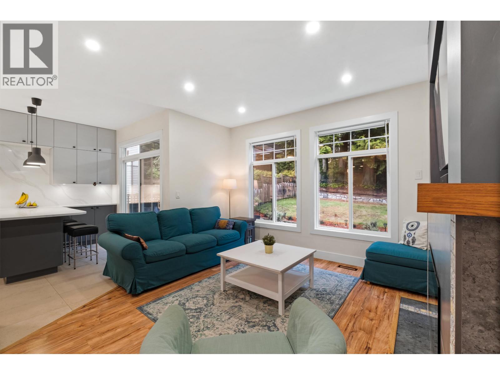 1693 Arbutus Place, Coquitlam, British Columbia  V3E 3K2 - Photo 5 - R3054877