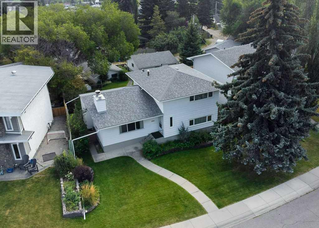 4808 Nordegg Crescent Nw, Calgary, Alberta  T2K 2M5 - Photo 3 - A2255879