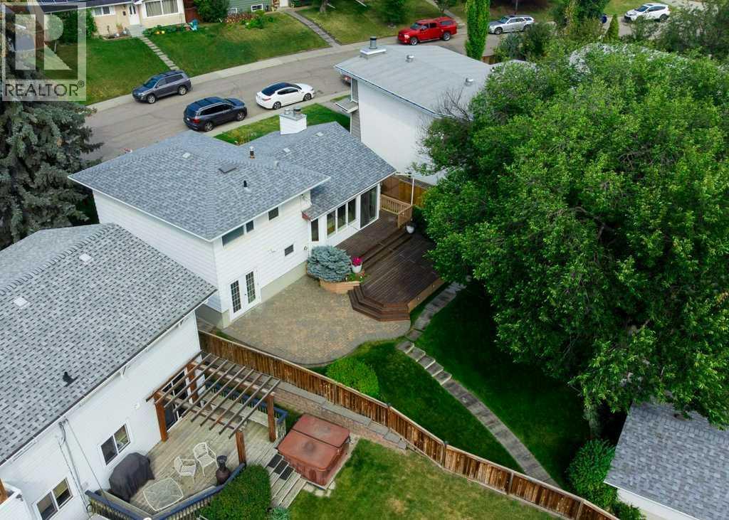 4808 Nordegg Crescent Nw, Calgary, Alberta  T2K 2M5 - Photo 2 - A2255879