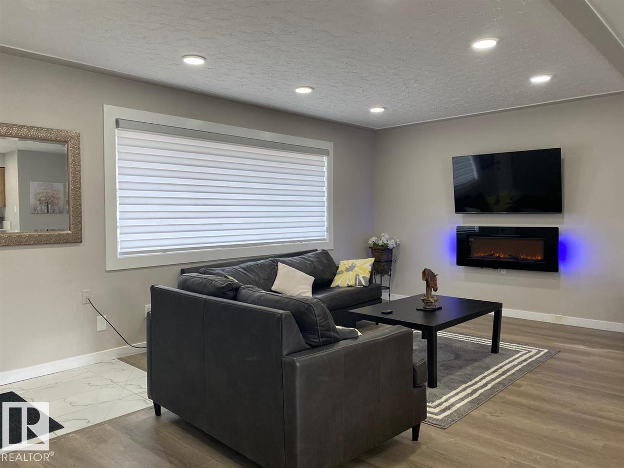 7303 90 Av Nw, Edmonton, Alberta  T6B 0P6 - Photo 4 - E4460549