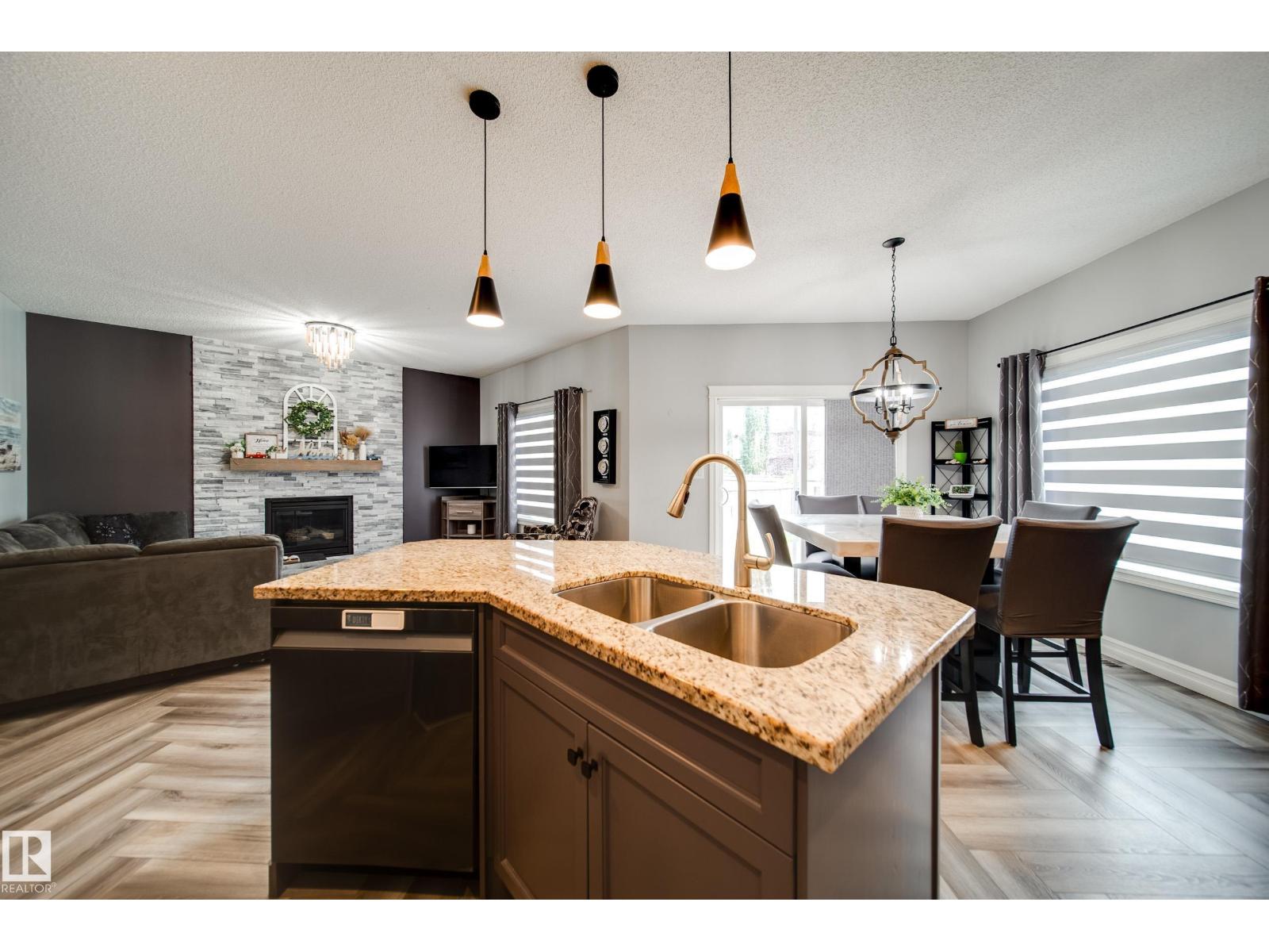 5927 6 Av Sw, Edmonton, Alberta  T6X 0G4 - Photo 8 - E4460550