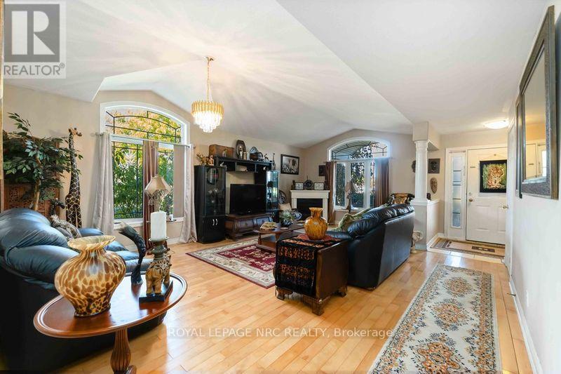 5349 Beaver Valley Way, Niagara Falls (Ascot), Ontario  L2H 3K4 - Photo 12 - X12322680