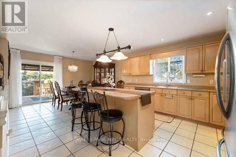 5349 Beaver Valley Way, Niagara Falls (Ascot), Ontario  L2H 3K4 - Photo 18 - X12322680