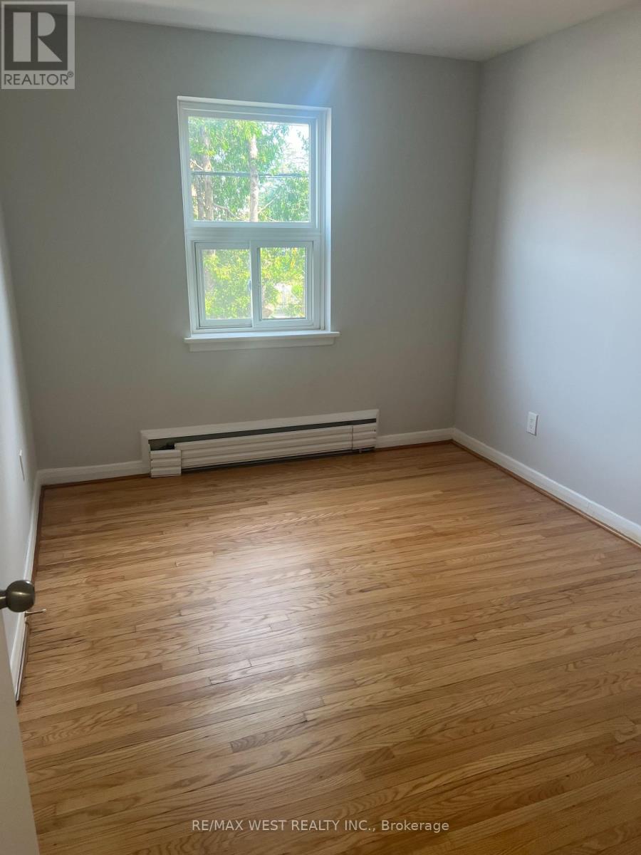 2 - 251 Pannahill Road, Toronto, Ontario  M3H 4N9 - Photo 6 - C12441724
