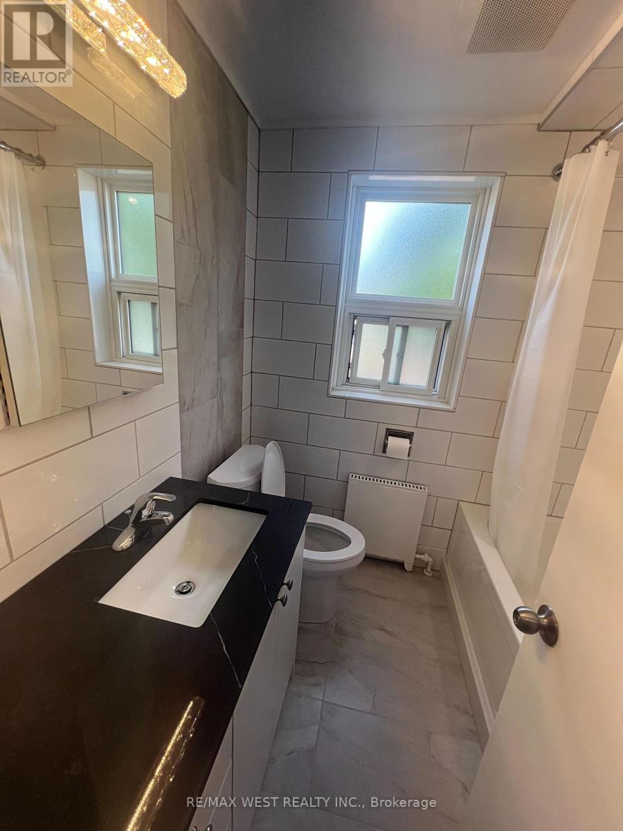 2 - 251 Pannahill Road, Toronto, Ontario  M3H 4N9 - Photo 7 - C12441724