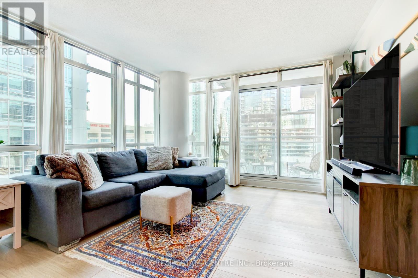 1010 - 397 Front Street W, Toronto (Waterfront Communities), Ontario  M5V 3S1 - Photo 18 - C12441728