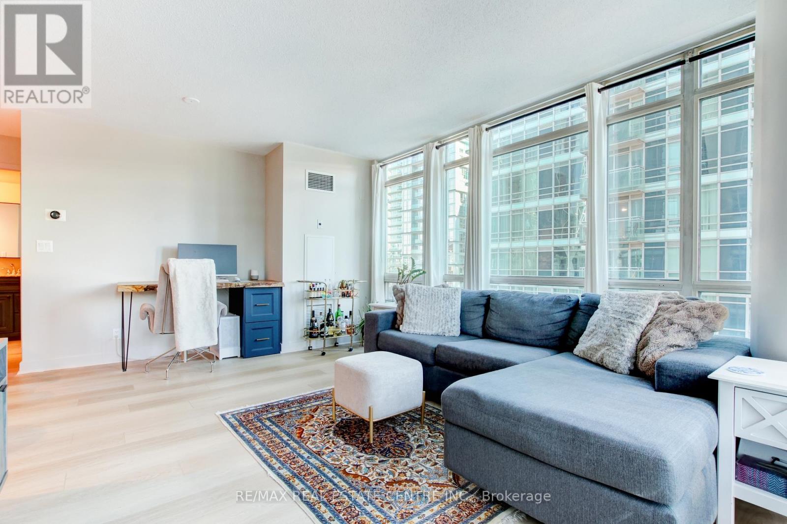 1010 - 397 Front Street W, Toronto (Waterfront Communities), Ontario  M5V 3S1 - Photo 20 - C12441728