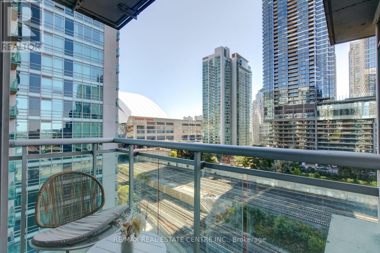 1010 - 397 Front Street W, Toronto (Waterfront Communities), Ontario  M5V 3S1 - Photo 23 - C12441728