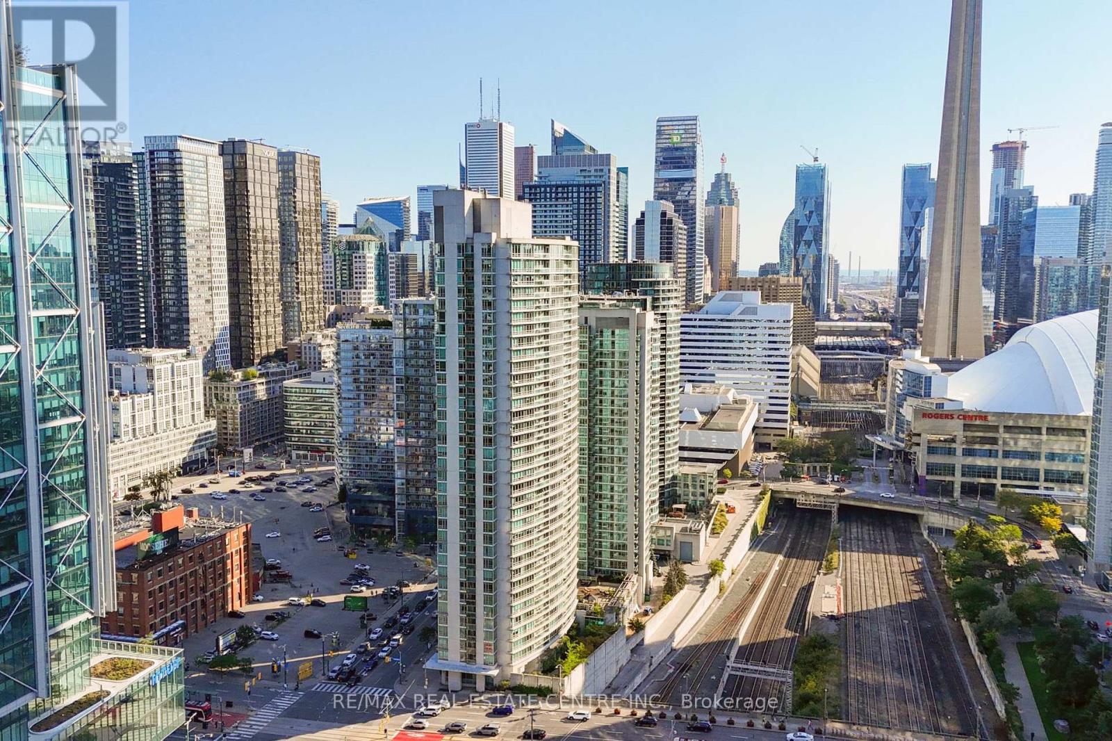 1010 - 397 Front Street W, Toronto (Waterfront Communities), Ontario  M5V 3S1 - Photo 4 - C12441728