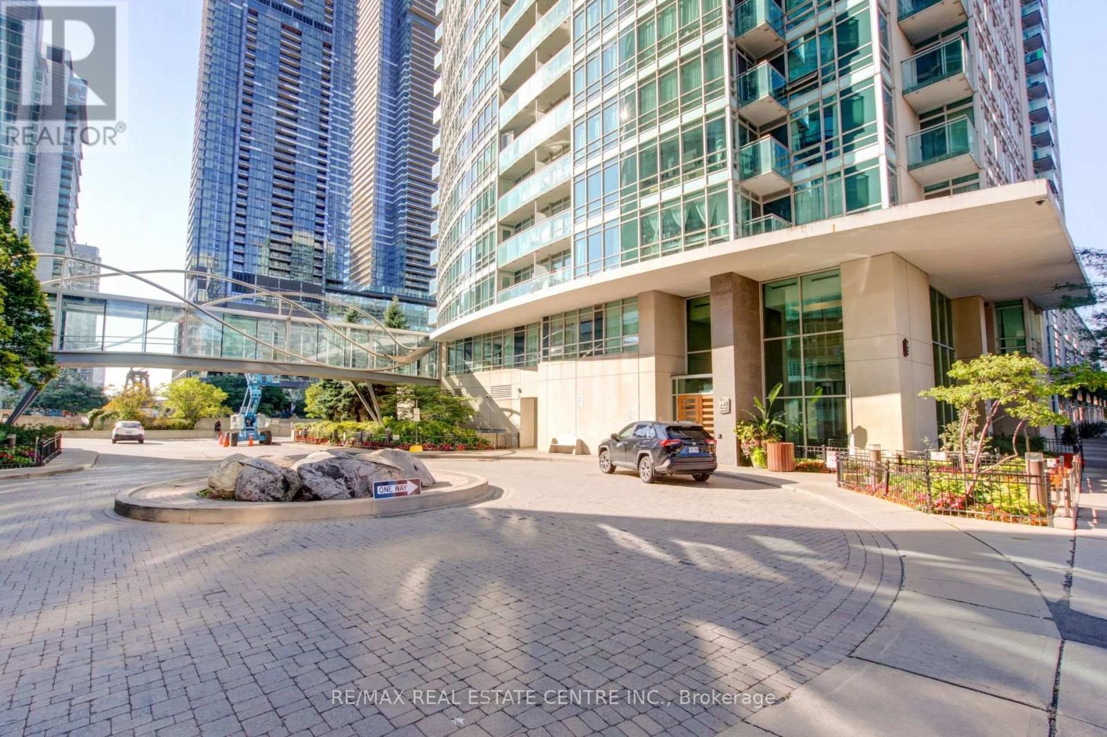 1010 - 397 Front Street W, Toronto (Waterfront Communities), Ontario  M5V 3S1 - Photo 5 - C12441728