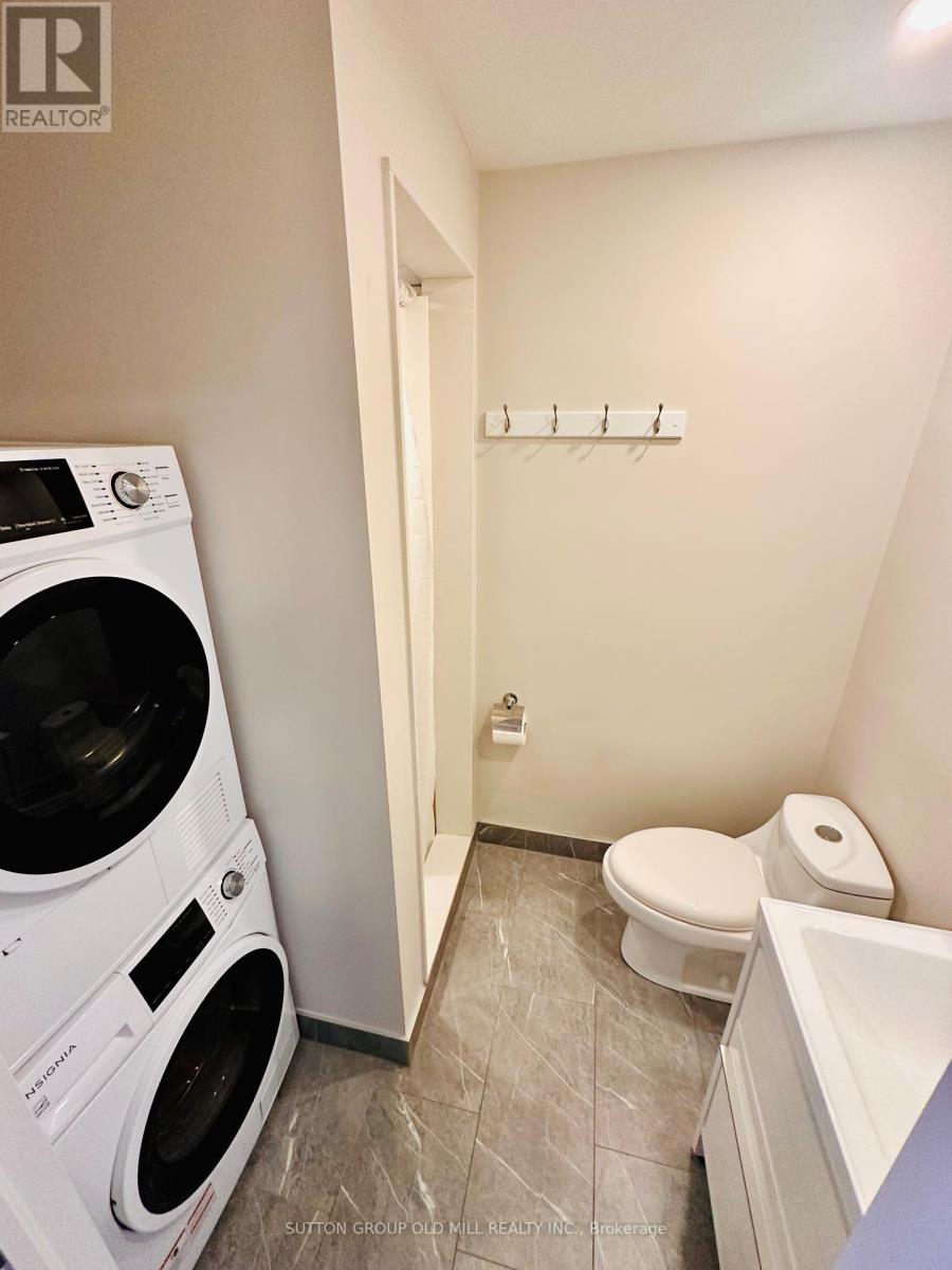 1032 Burnhamthorpe Road E, Mississauga, Ontario  L4Y 2X6 - Photo 24 - W12339050