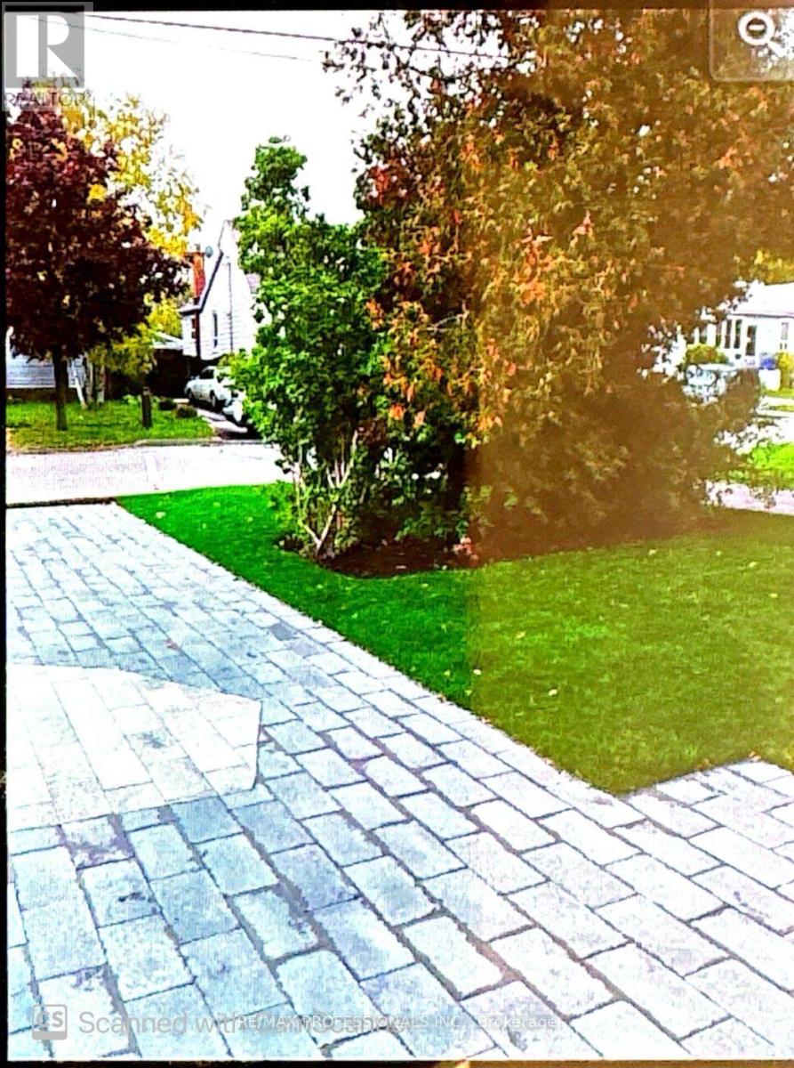 1343 Alexandra Avenue, Mississauga (Lakeview), Ontario  L5E 2A8 - Photo 7 - W12440830