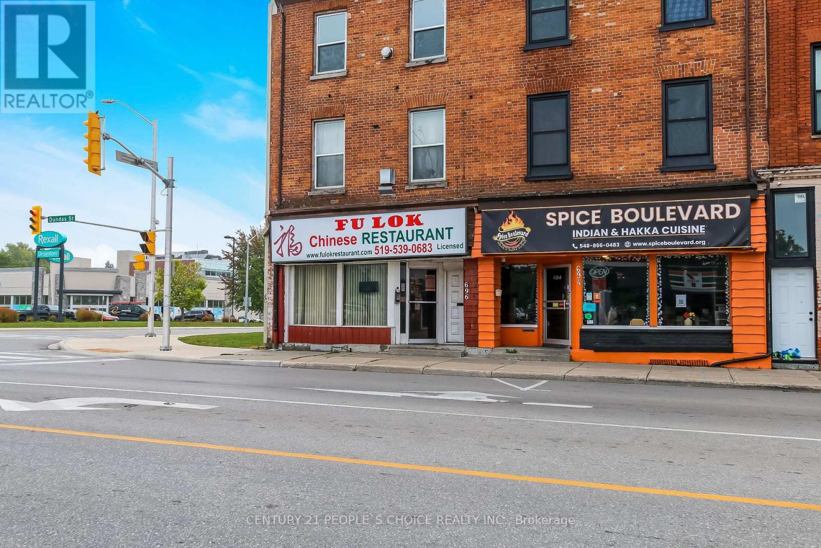 694 Dundas Street, Woodstock, Ontario  N4S 1E6 - Photo 2 - X12427404