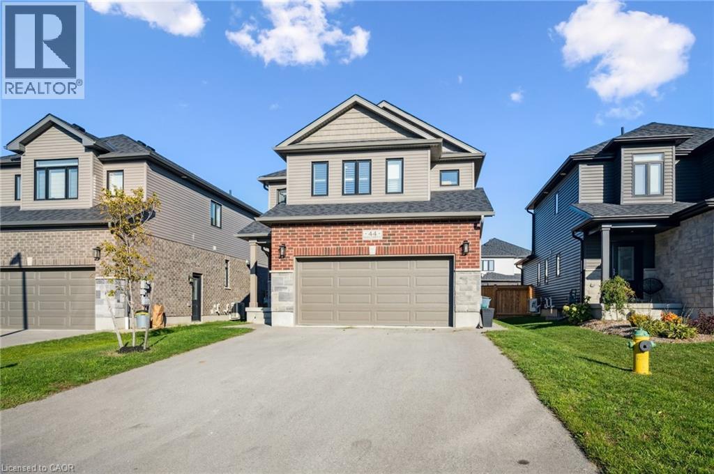 44 HALLS Drive, Elora, Ontario