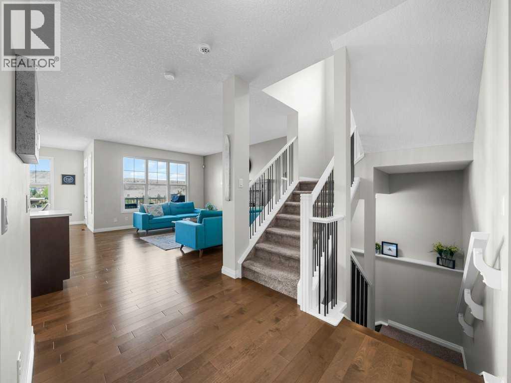 34 Riviera View, Cochrane, Alberta  T4C 0Y7 - Photo 6 - A2258579