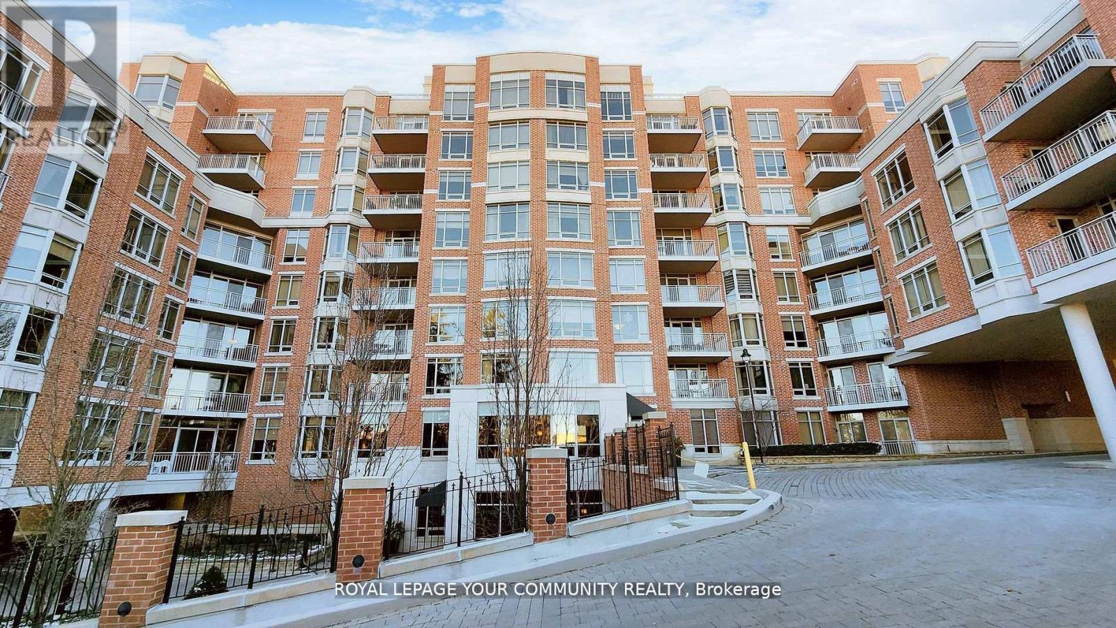 303 - 10101 Yonge Street, Richmond Hill, Ontario  L4C 0V6 - Photo 5 - N12441731