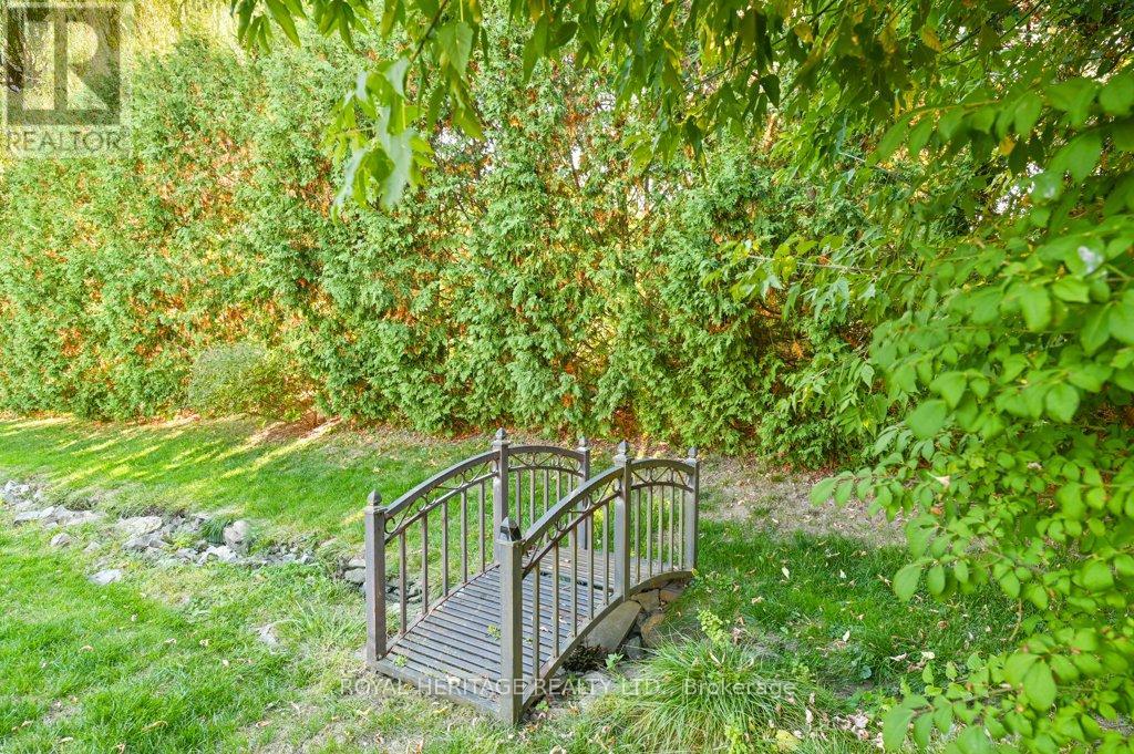 23 Magnolia Court, Belleville, Ontario  K8P 5M7 - Photo 44 - X12441780