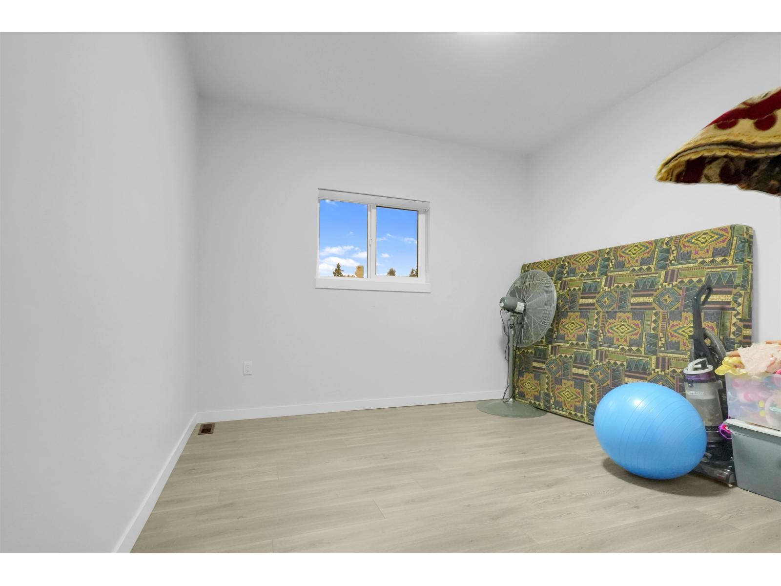 8069 124 Street, Surrey, British Columbia  V3W 0X7 - Photo 13 - R3053349