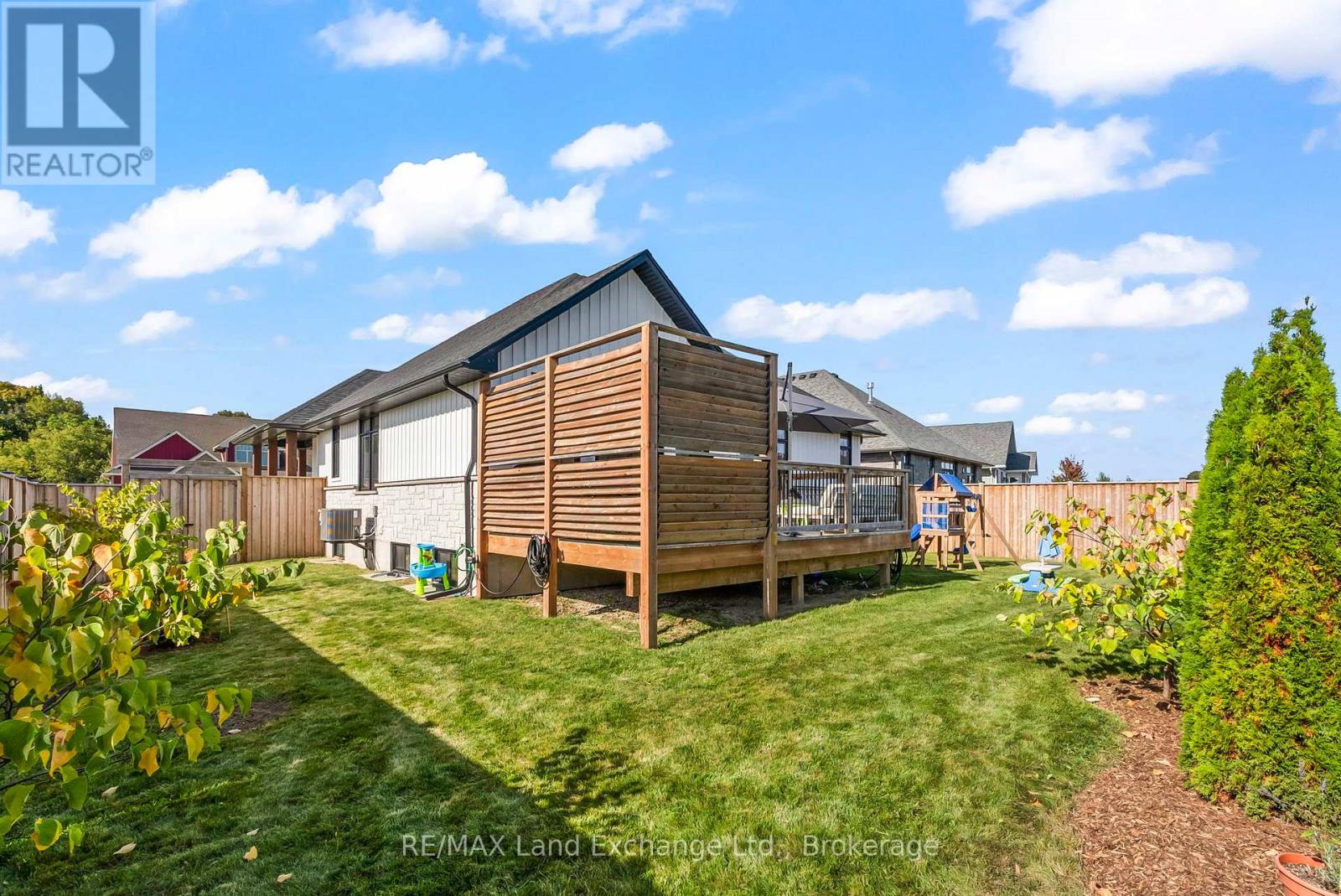 29 Westlinks Drive, Saugeen Shores, Ontario  N0H 2C3 - Photo 46 - X12441749