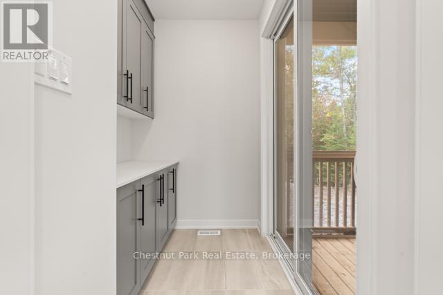 87 - 1019 Pondview Court, Lake Of Bays (Franklin), Ontario  P1H 2J6 - Photo 13 - X12441767