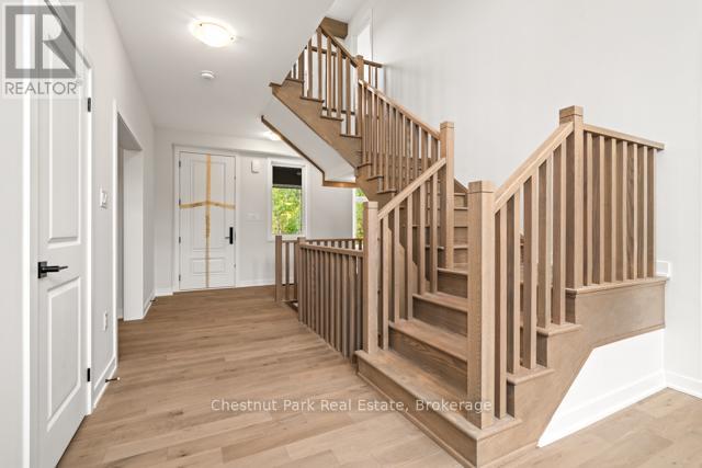 87 - 1019 Pondview Court, Lake Of Bays (Franklin), Ontario  P1H 2J6 - Photo 5 - X12441767
