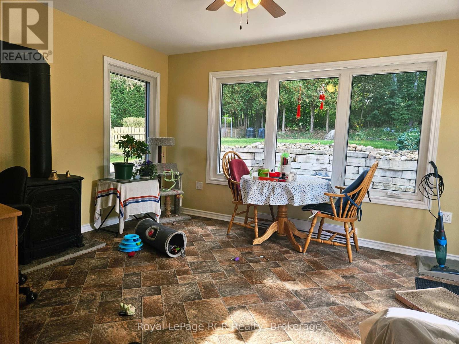 321 8th Avenue E, Owen Sound, Ontario  N4K 3A3 - Photo 11 - X12441784